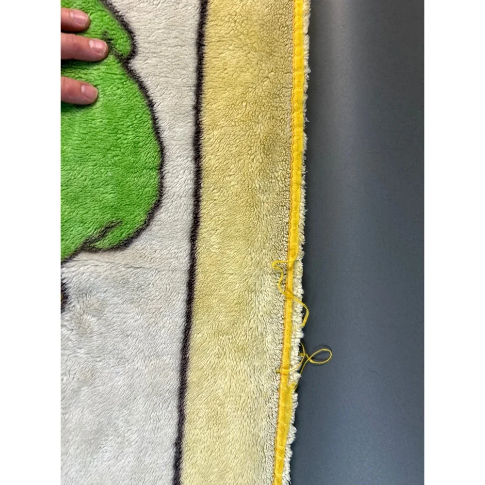 Vintage Disney Winnie the Pooh Fleece Blanket Summer Picnic Sunglasses 53x43